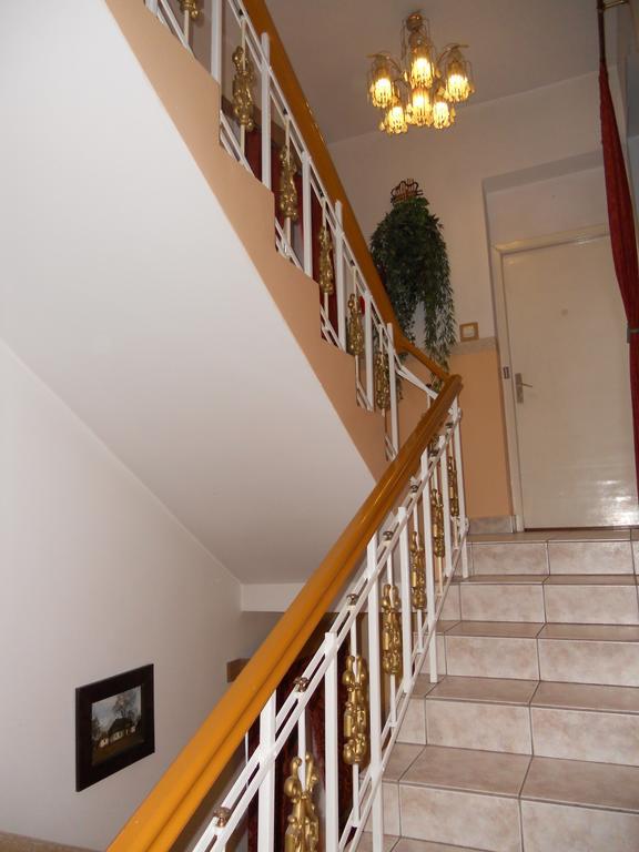 Hotel Karolina Tarnobrzeg Exteriör bild